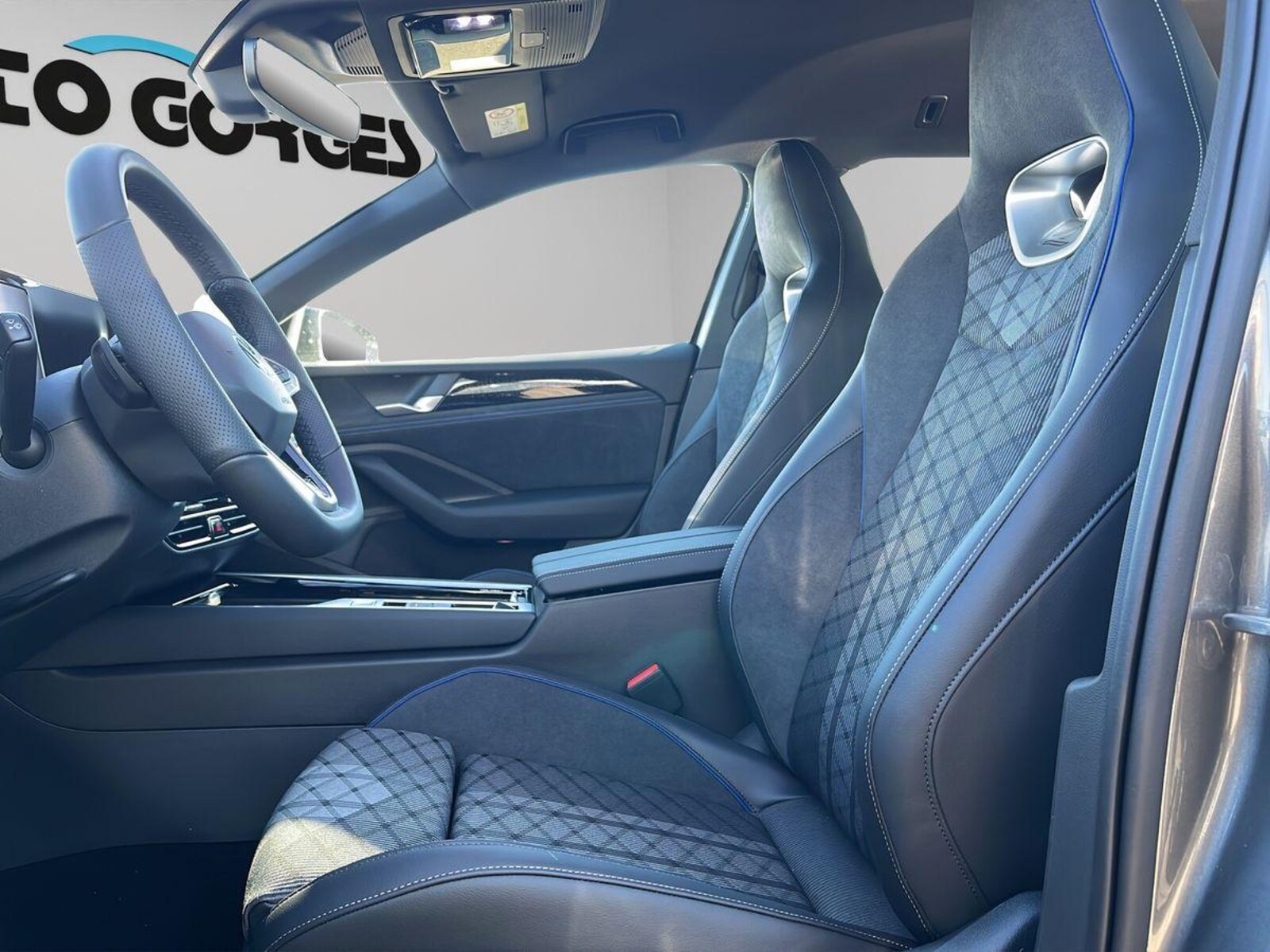 Volkswagen Passat – Bild 9