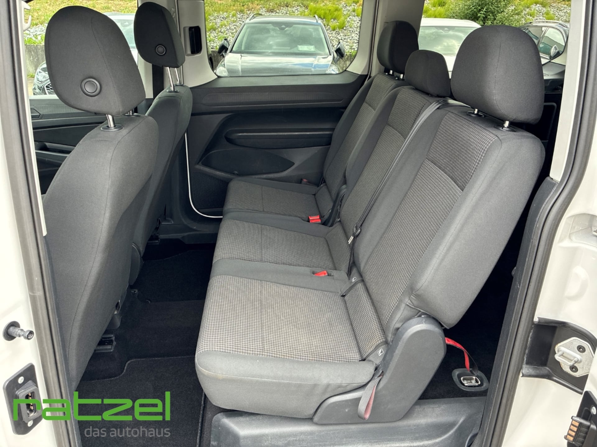 Volkswagen Caddy Maxi Kombi Basis-Modell