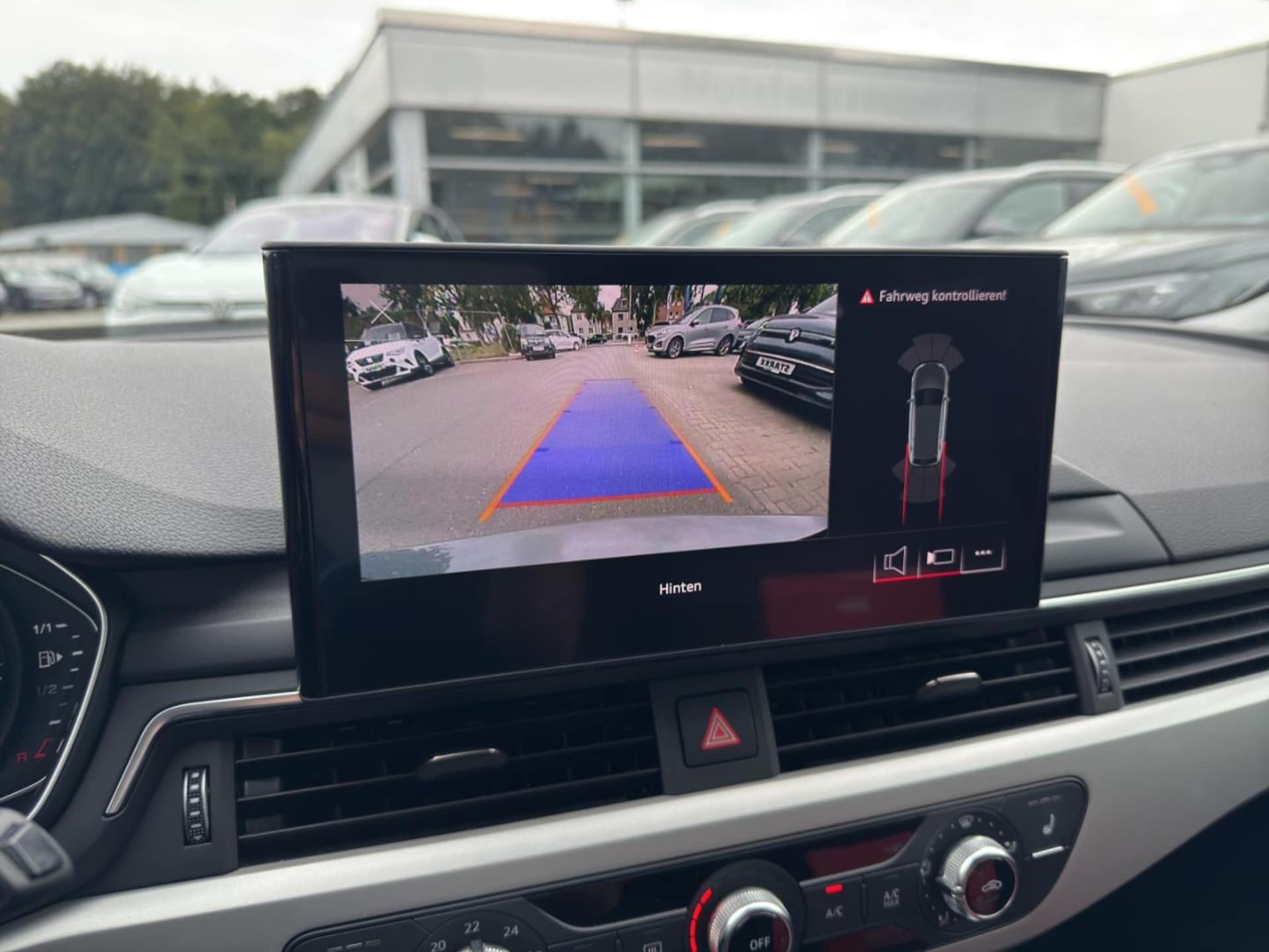Audi A4 Avant S line