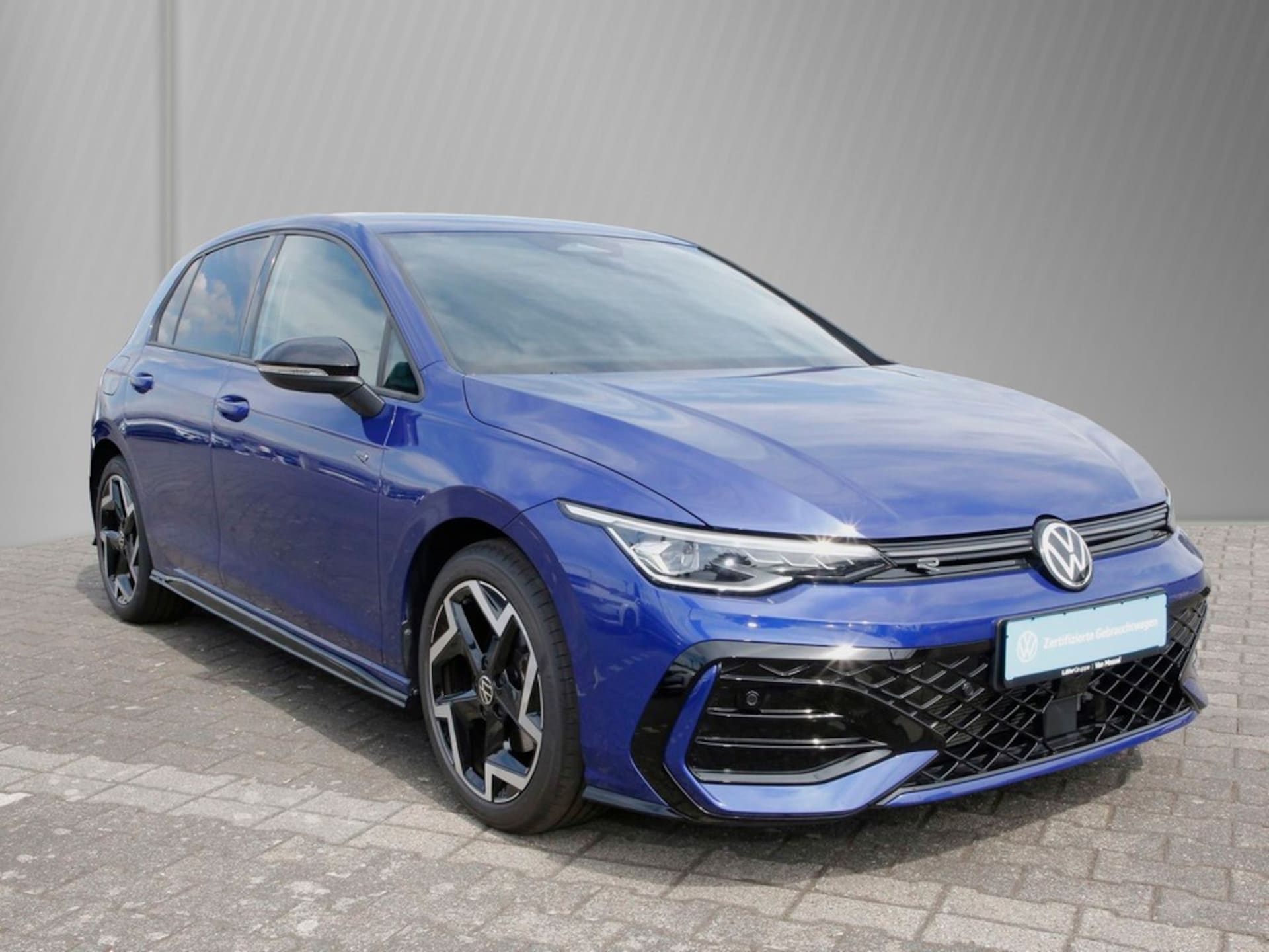 Volkswagen Golf R-Line
