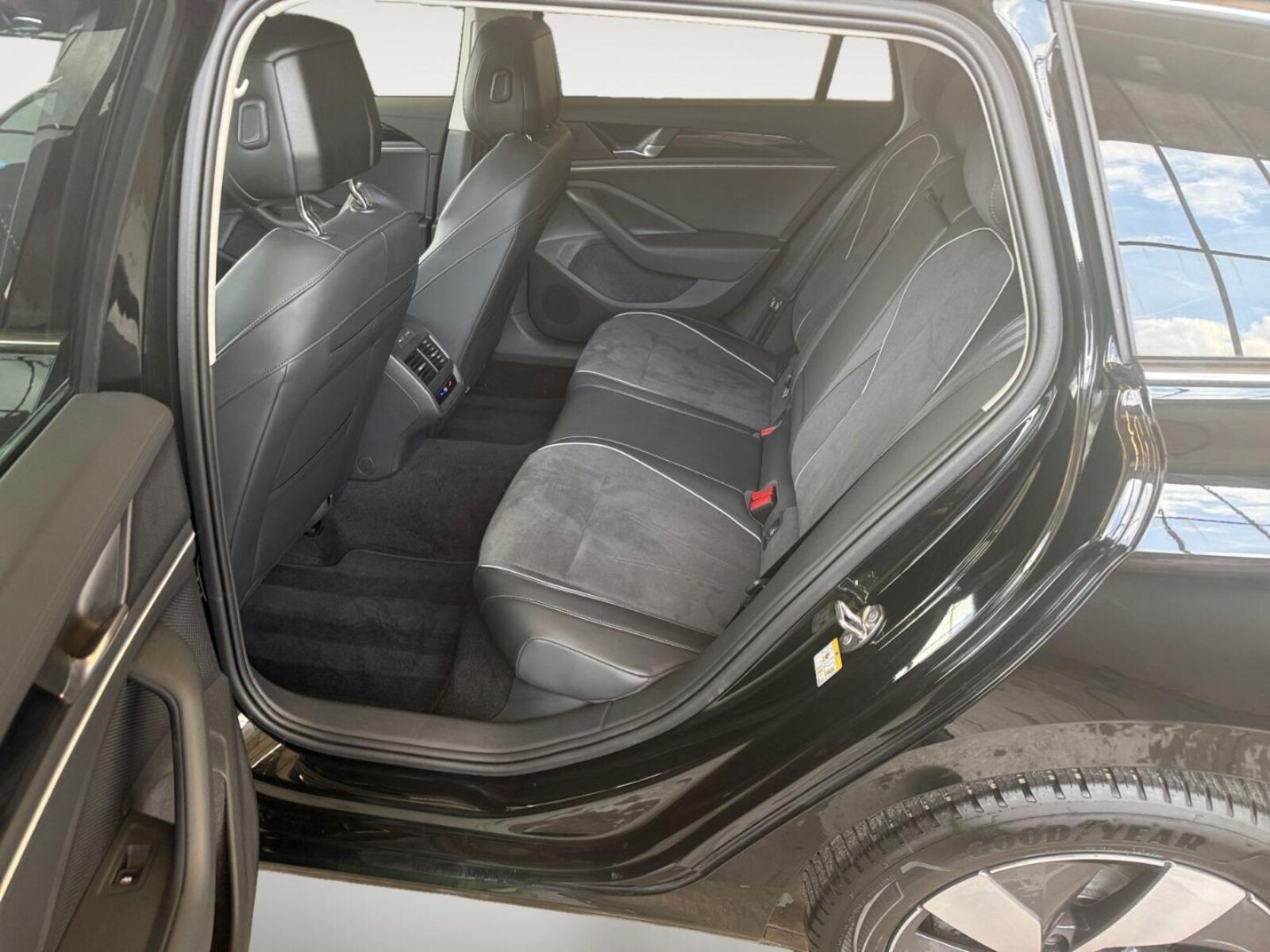 Volkswagen Passat – Bild 15
