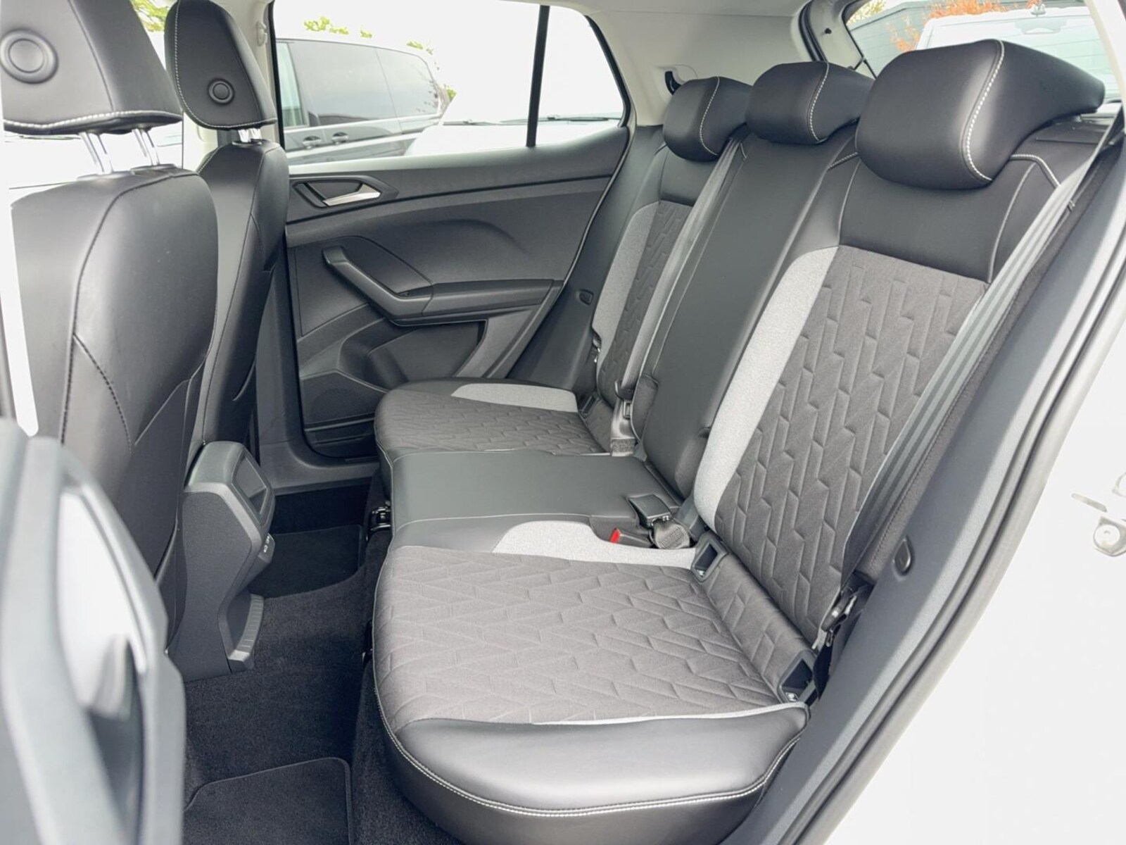 Volkswagen T-Cross – Bild 11