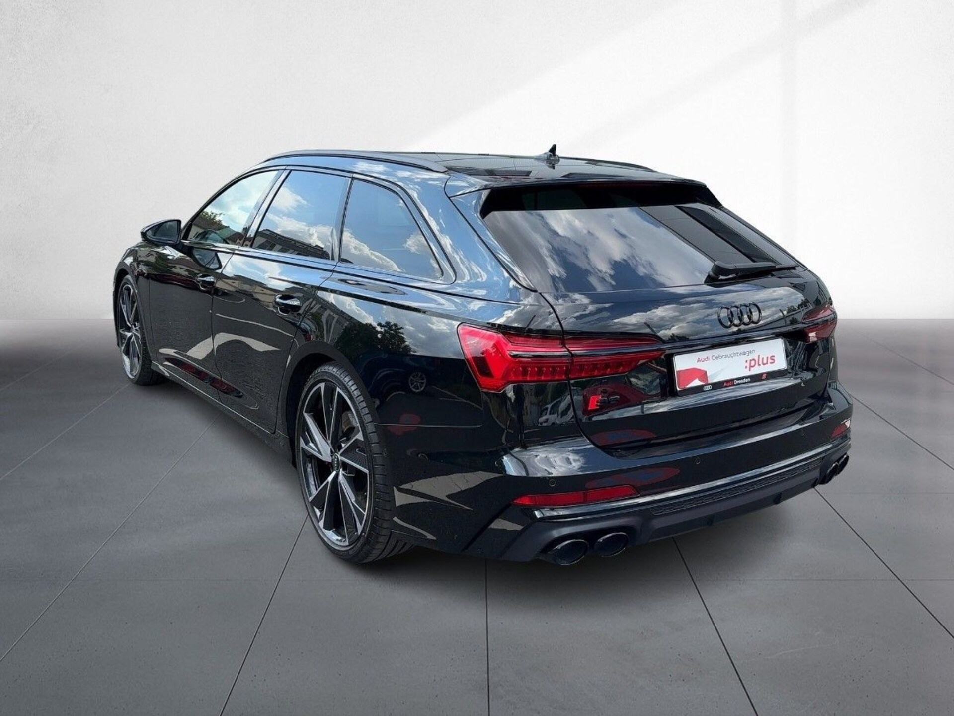 Audi S6 Avant