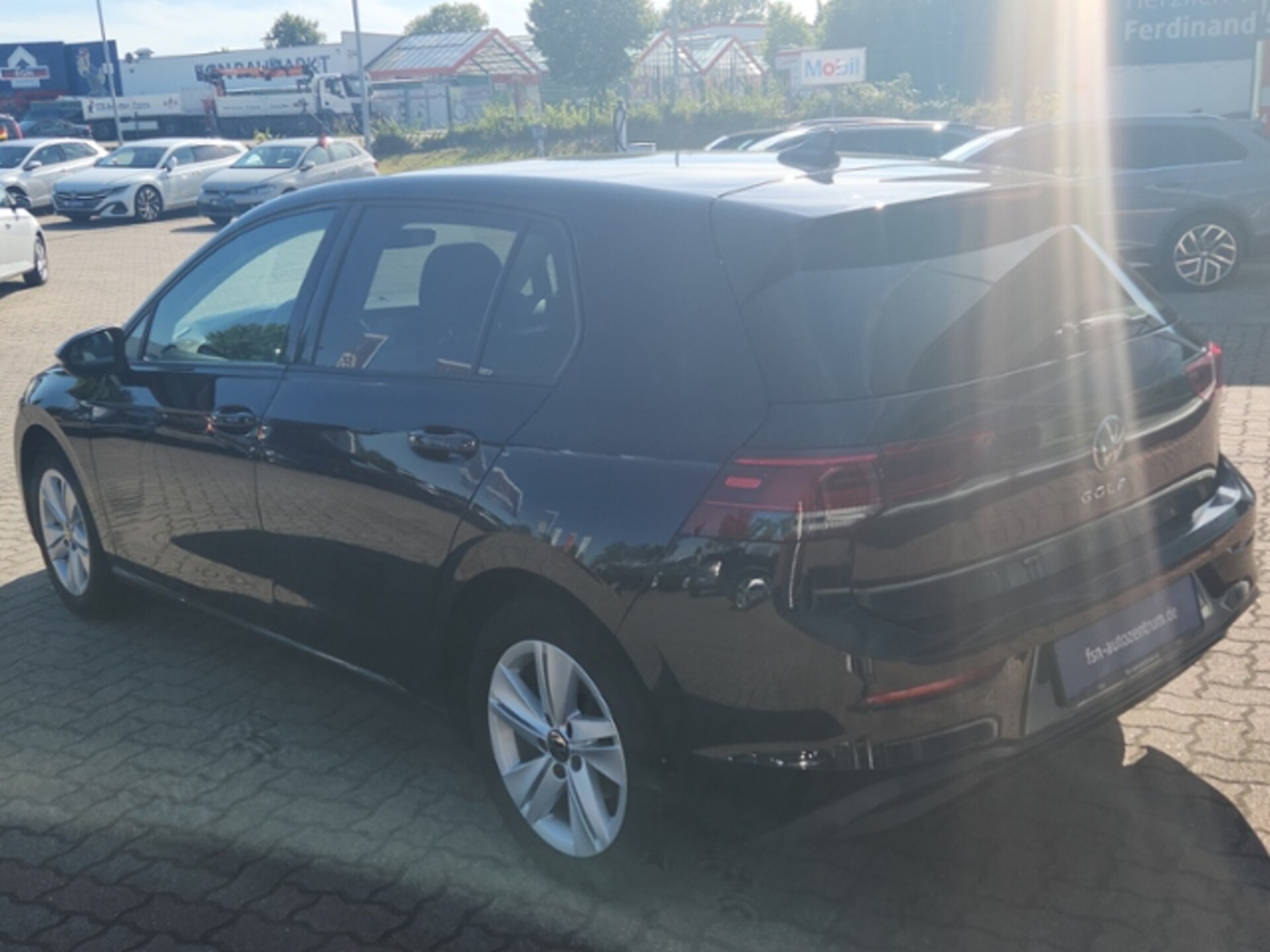 Volkswagen Golf Life