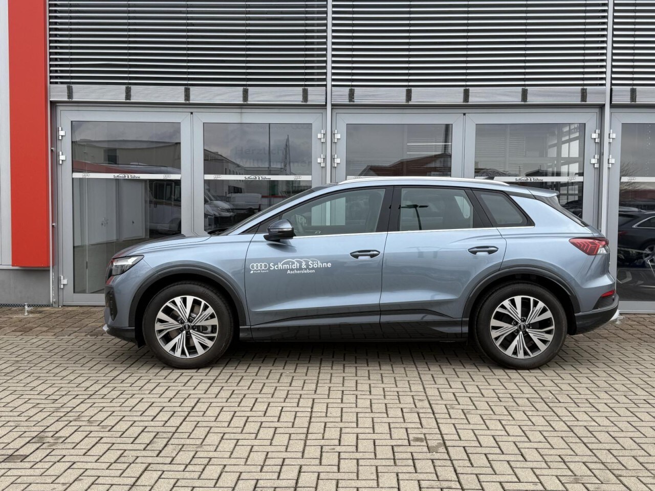 Image about Audi Q4 e-tron 40 e-tron