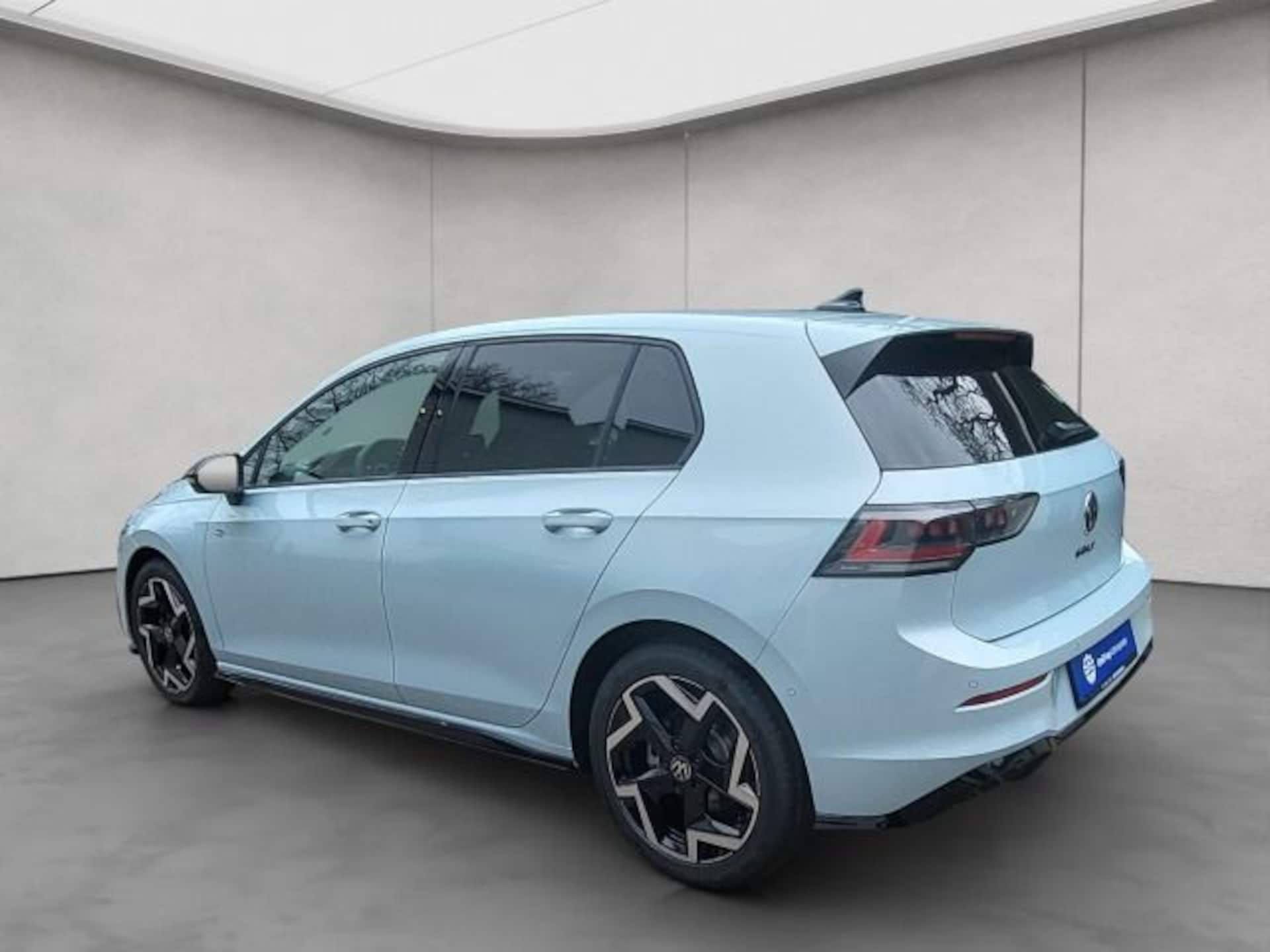 Volkswagen Golf R-Line
