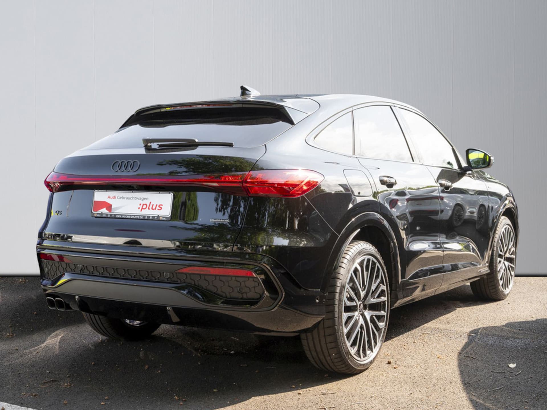 Audi Q5 Sportback edition one