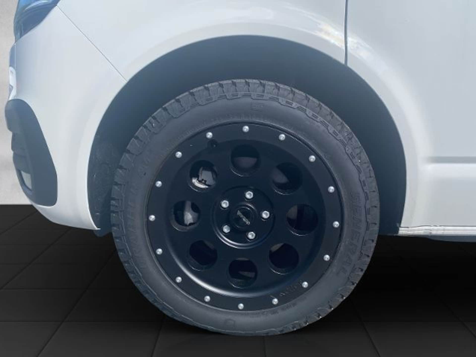 Volkswagen T6.1 California Beach