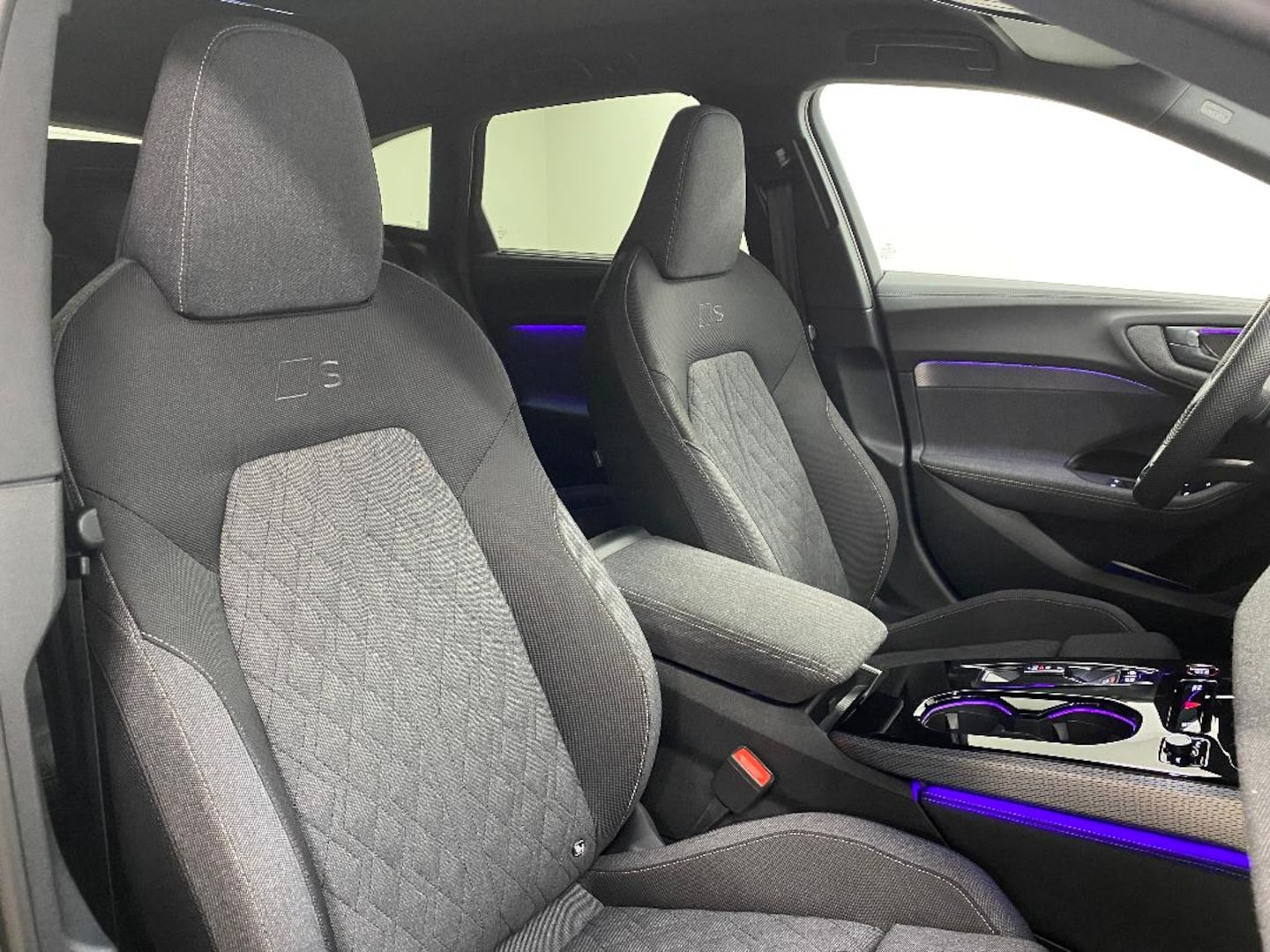 Bild über Audi A5 Avant TDI quattro 150 kW S tronic - für weitere Informationen kontaktieren Sie den Audi Partner