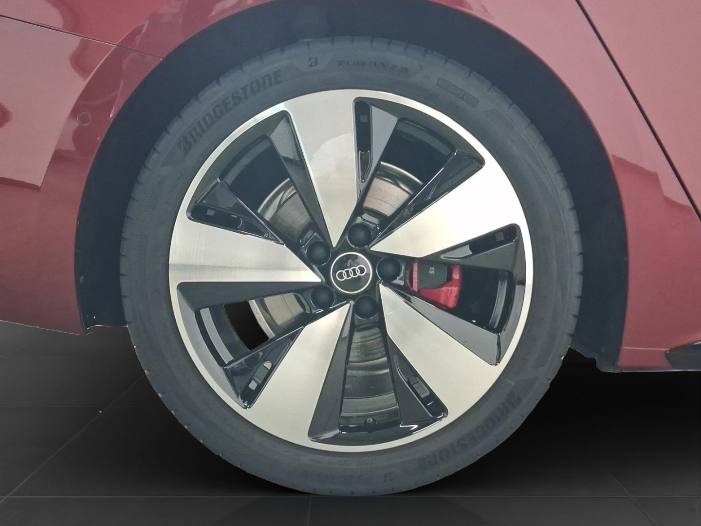 Bild über Audi A5 Limousine TFSI S tronic - für weitere Informationen kontaktieren Sie den Audi Partner