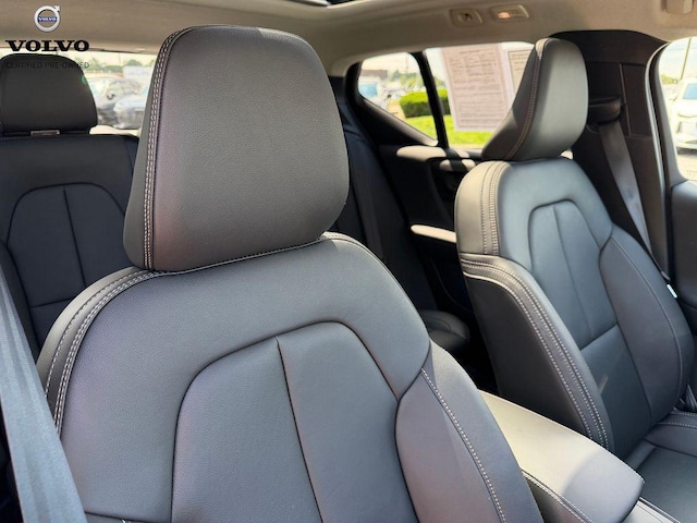 2026 Volvo XC40 Plus - Photo 16
