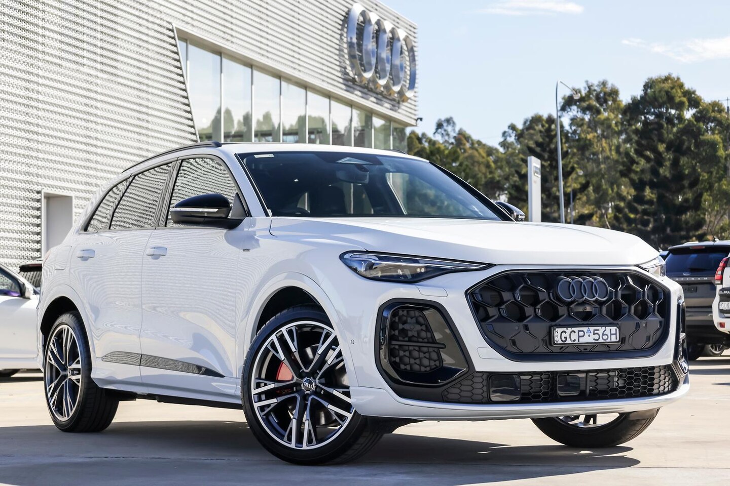Image about Audi Q5 SUV e-hybrid quattro S tronic