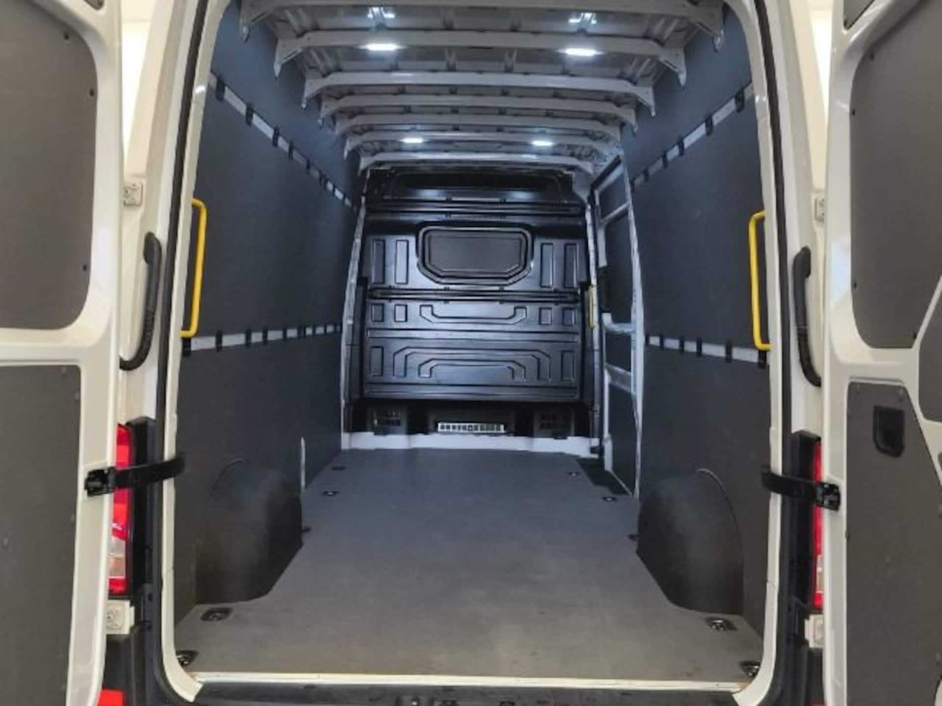 Volkswagen Crafter Kasten langer Radstand