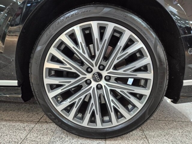 Audi A8 55 TFSI quattro Premium 250 340 kW hp tiptronic 6