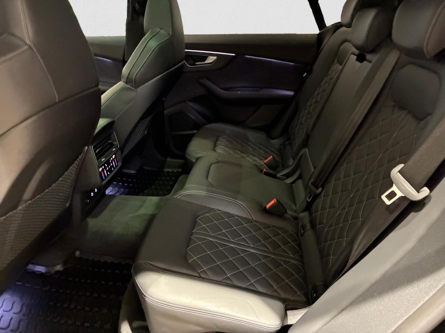 Bild som visar Audi SQ8 SQ8 SUV TFSI 507 hk tiptronic - för mer information kontakta din Audi Partner