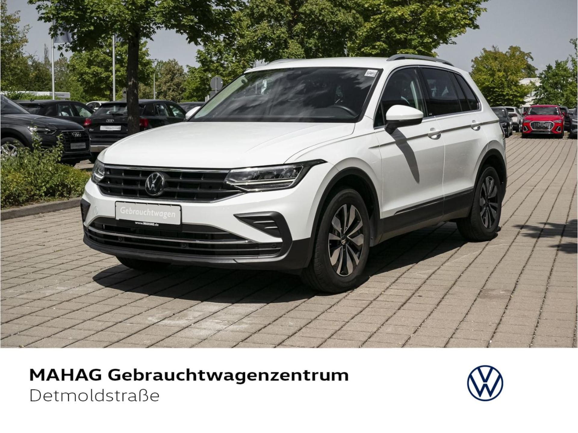 Volkswagen Tiguan — Volkswagen Tiguan Tiguan MOVE 1.5 TSI AHK LED Navi ParkPilot eKlappe App DSG