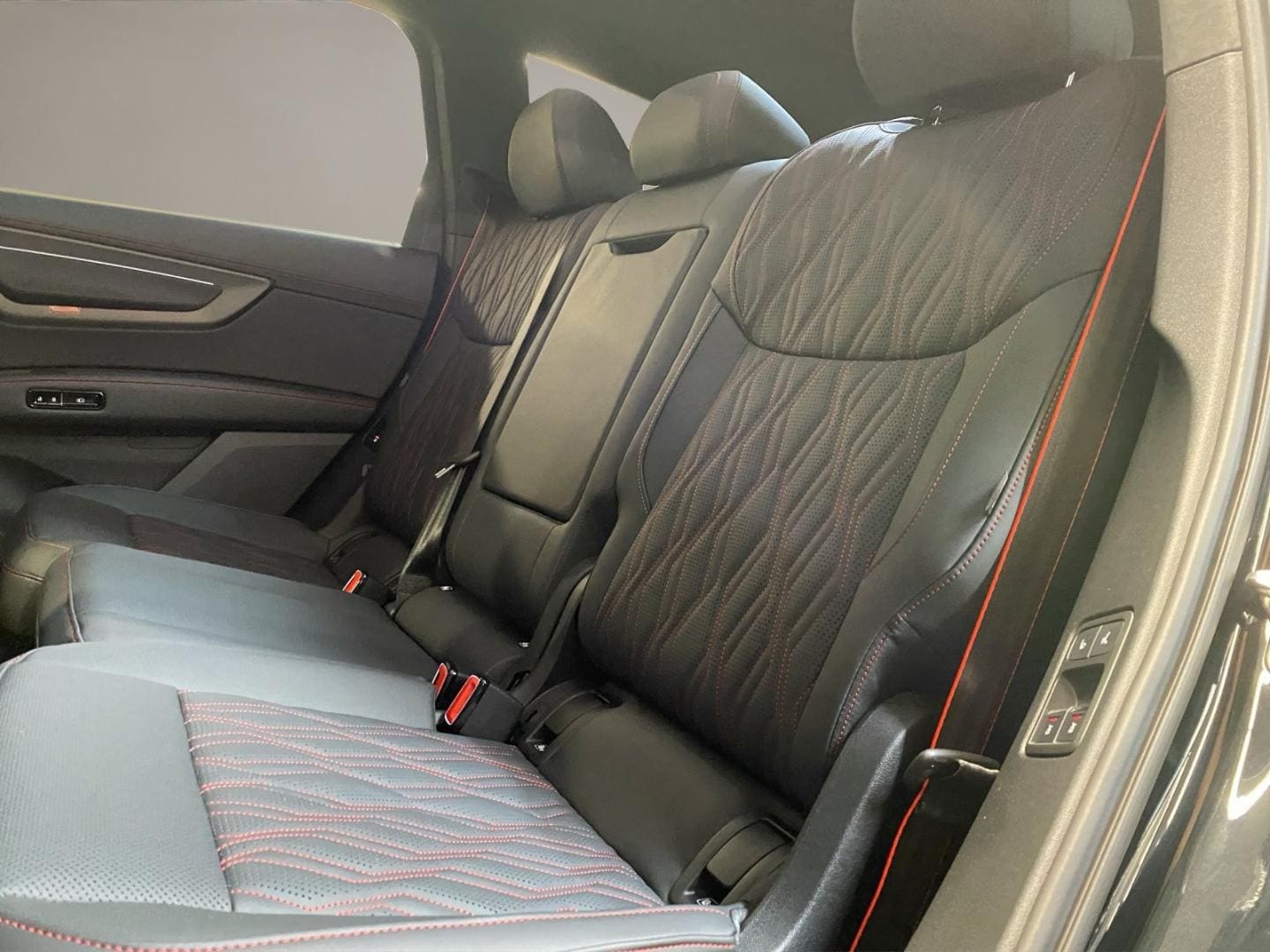 Bild über Audi Q7 SUV TDI quattro 220 kW tiptronic - für weitere Informationen kontaktieren Sie den Audi Partner