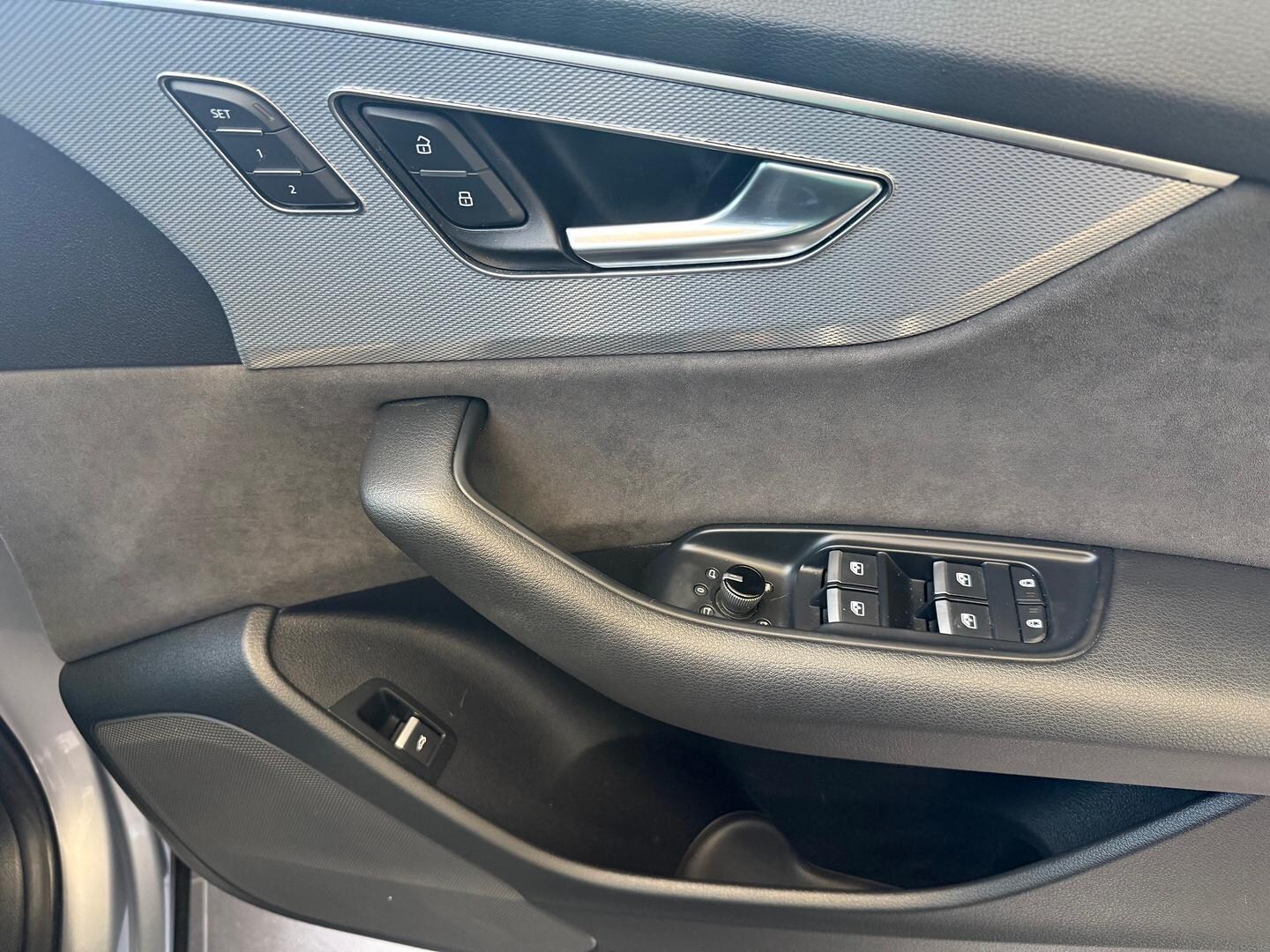 Image about Audi Q8 55 TFSI quattro tiptronic