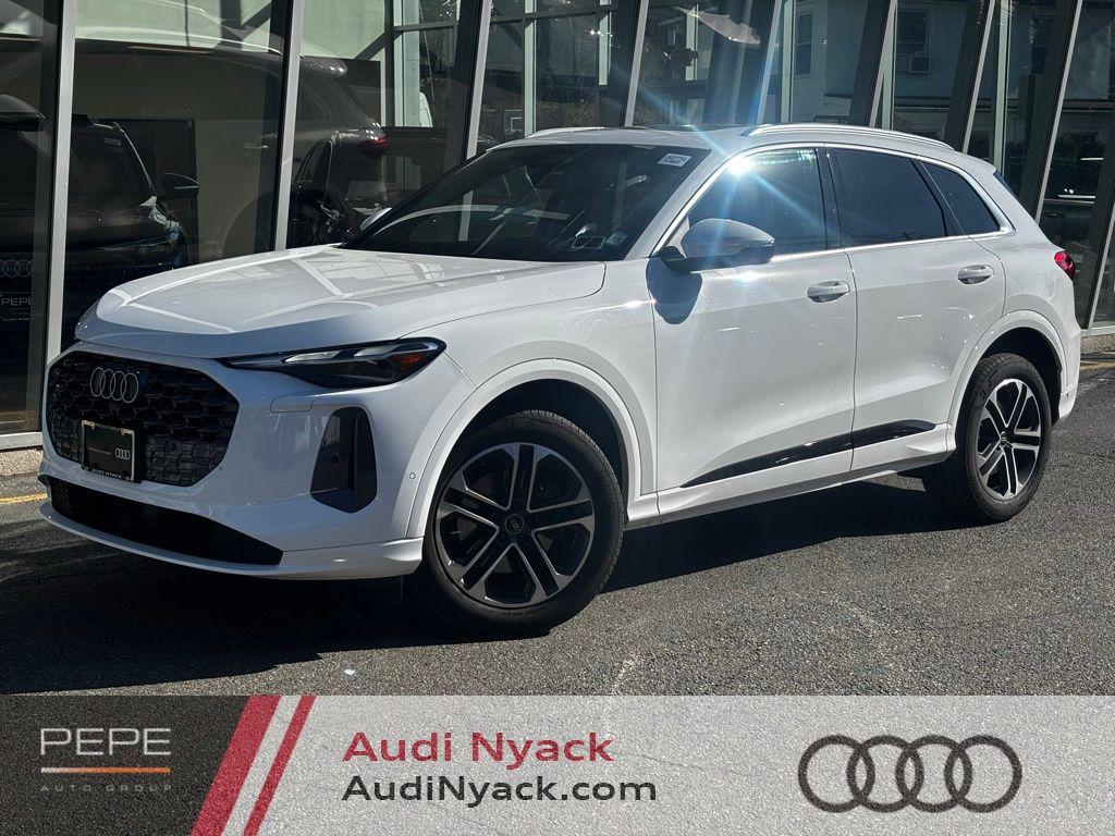 2025 Audi Q5 40 Premium's photo