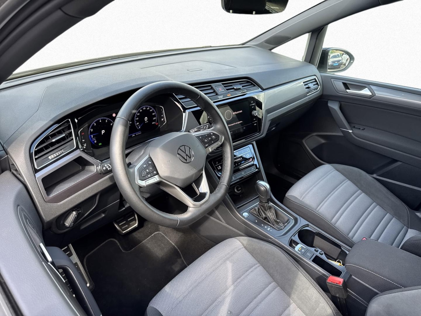 Volkswagen Touran – Bild 8