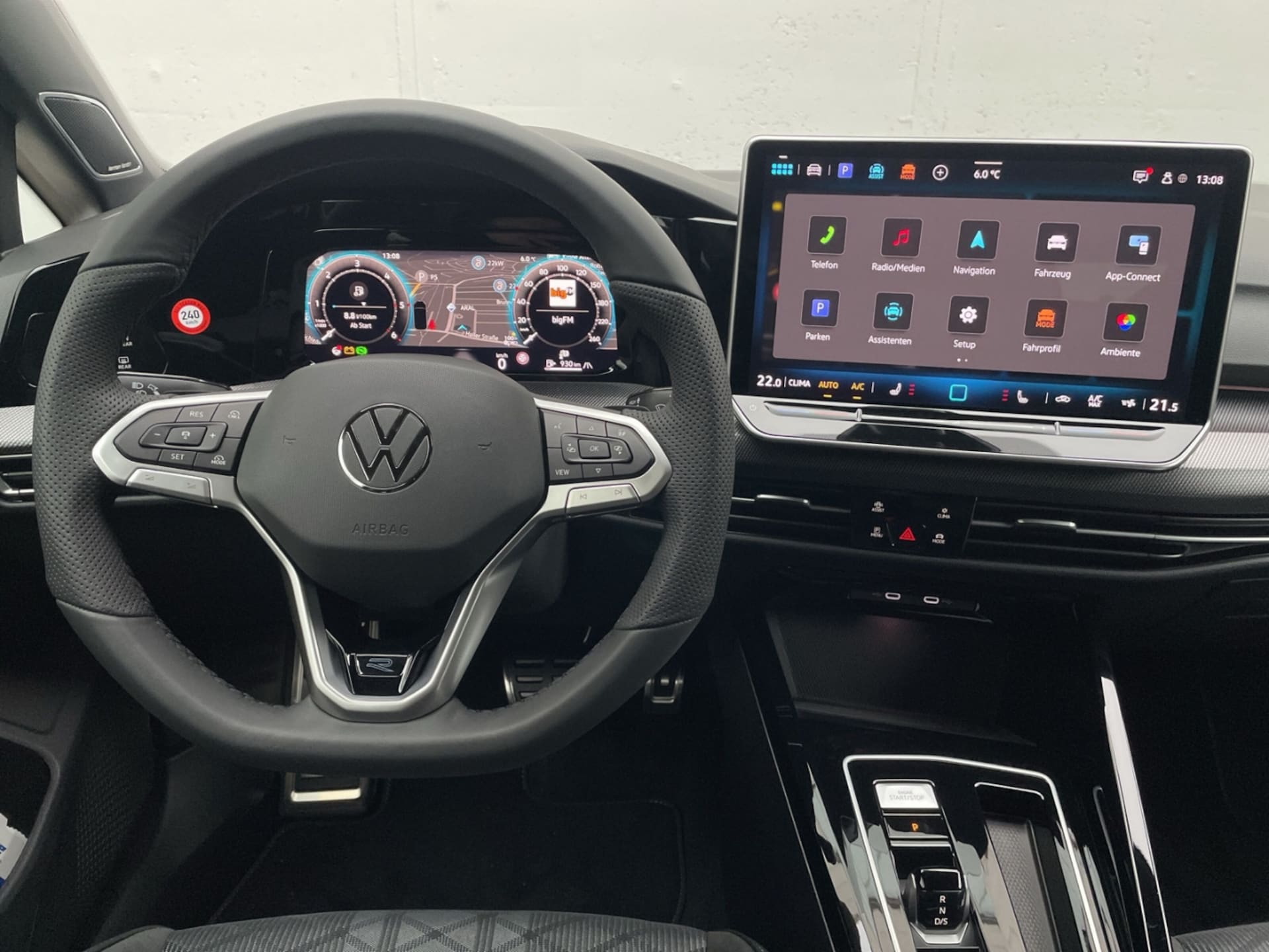 Volkswagen Golf R-Line