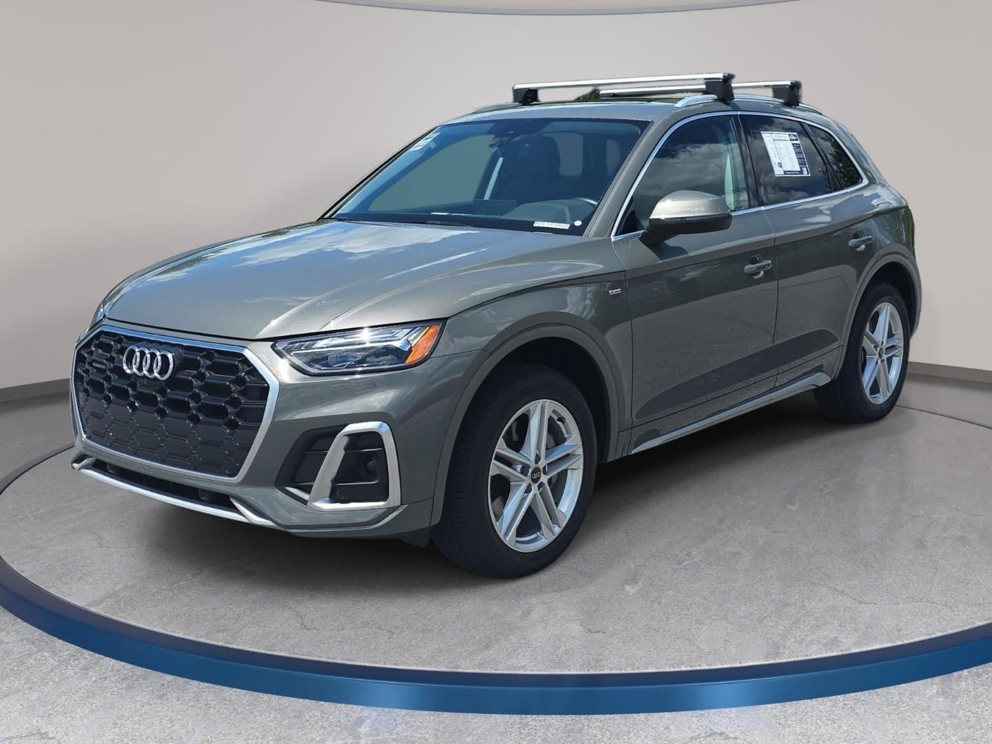 2023 Audi Q5 55 e Premium Plus's photo