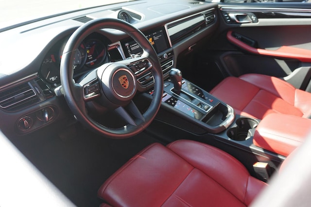 2023 Porsche Macan