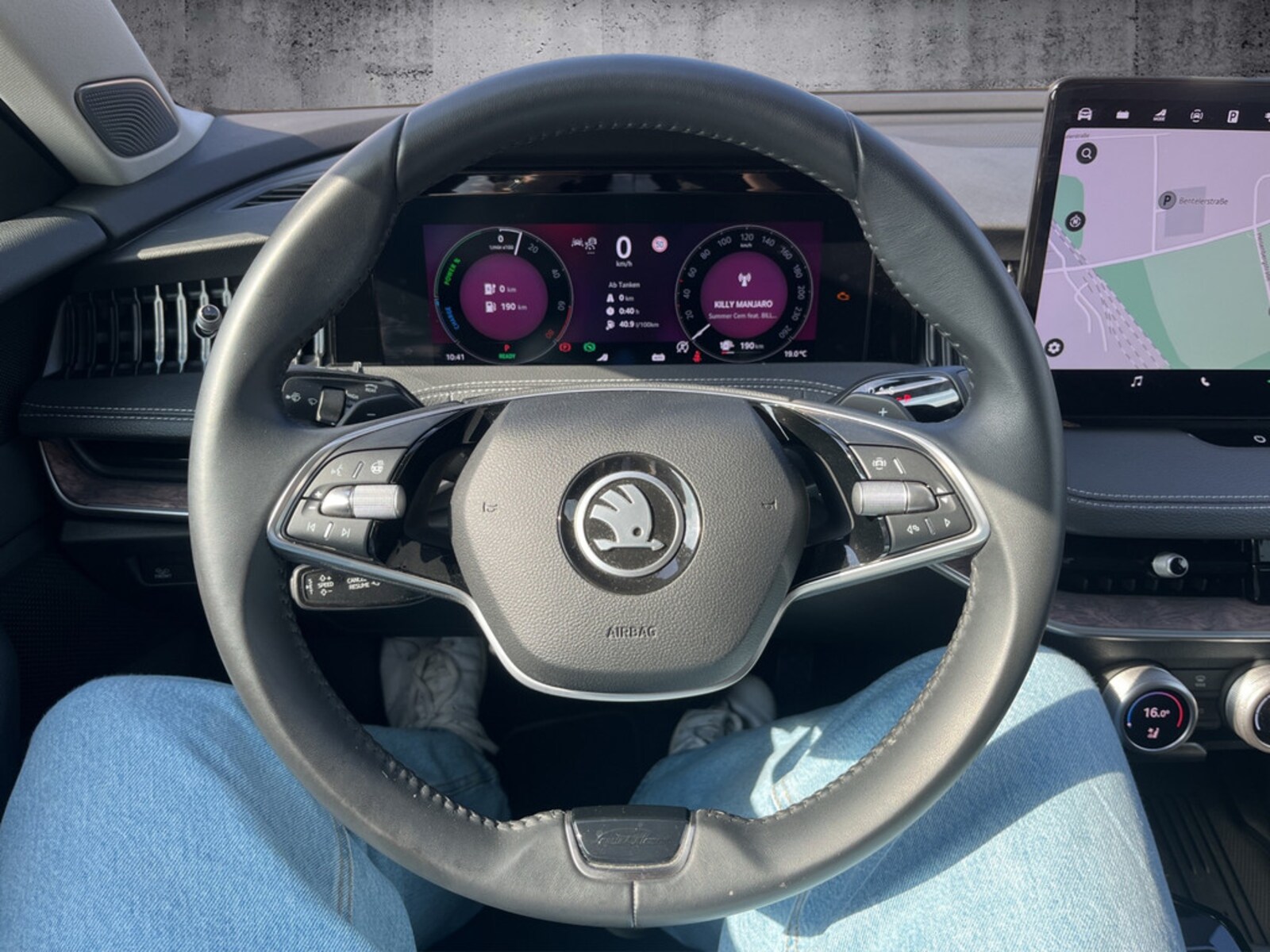 Škoda Superb Combi – Bild 15
