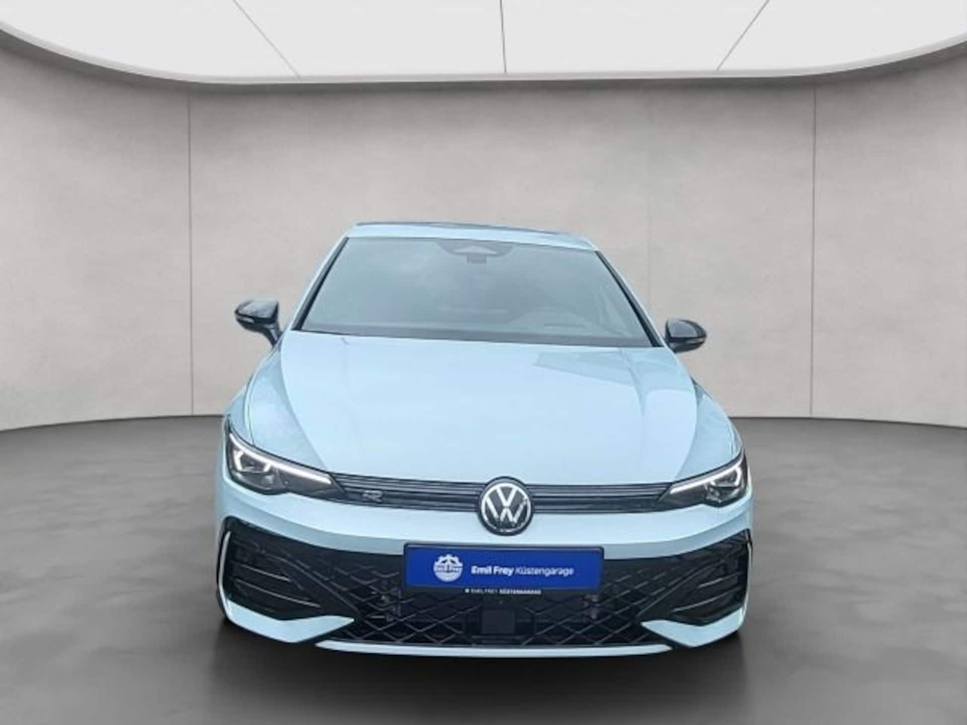 Volkswagen Golf R-Line