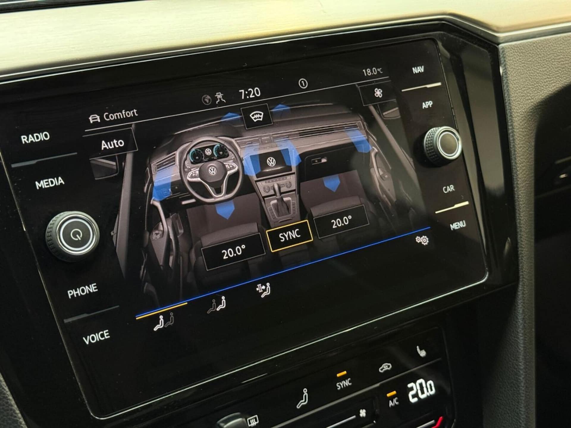 Volkswagen Passat Elegance