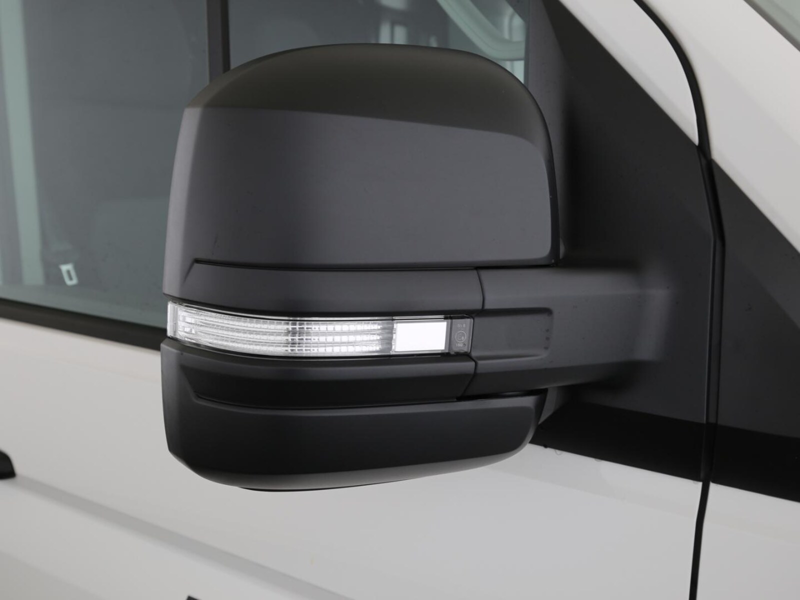Volkswagen Crafter Kasten mittlerer Radstand – Bild 24