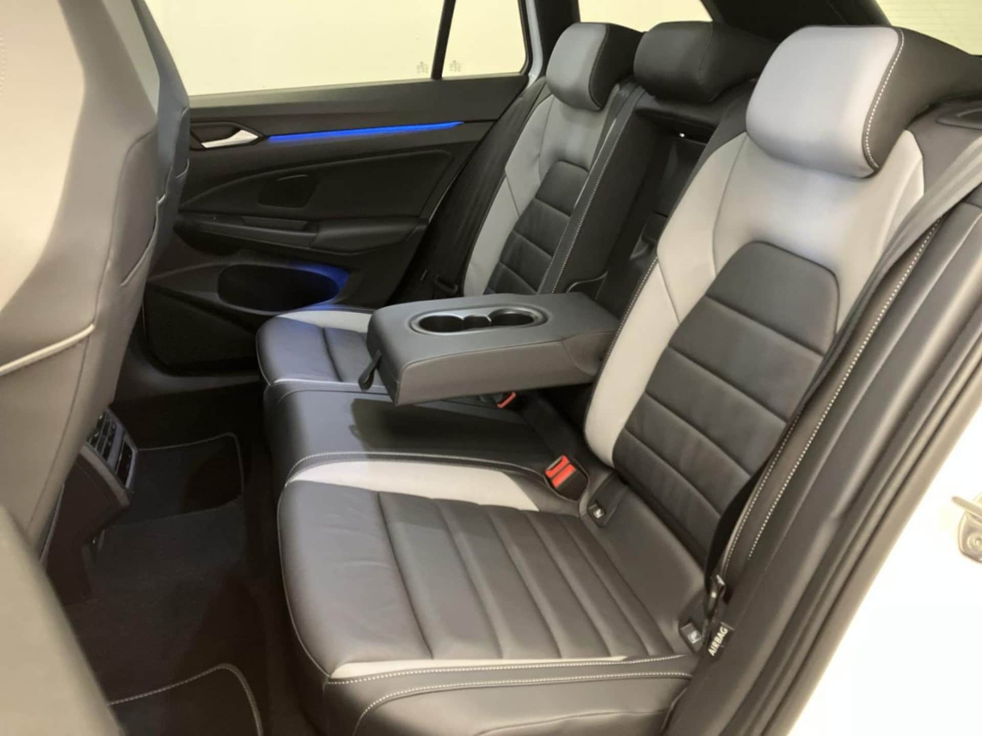 Volkswagen Golf Variant R-Line