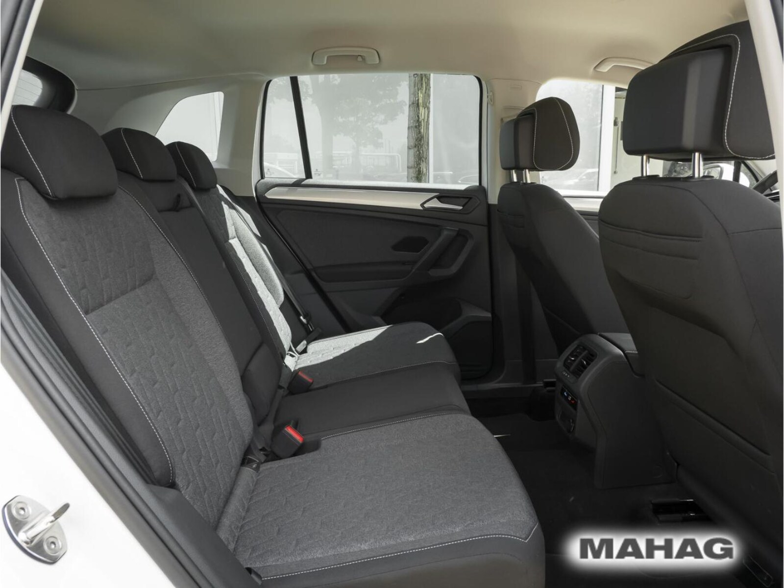 Volkswagen Tiguan – Bild 16