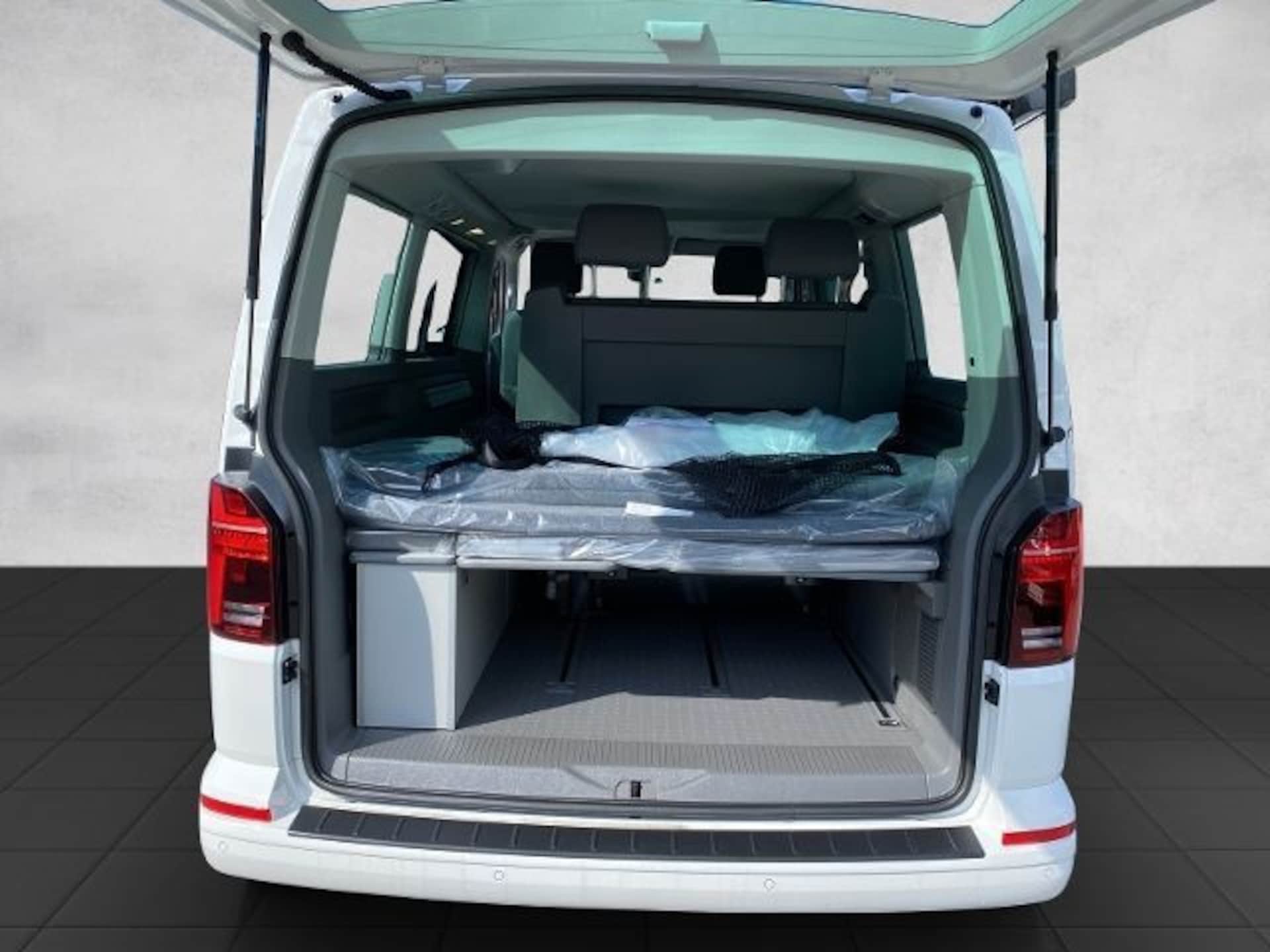 Volkswagen T6.1 California Beach