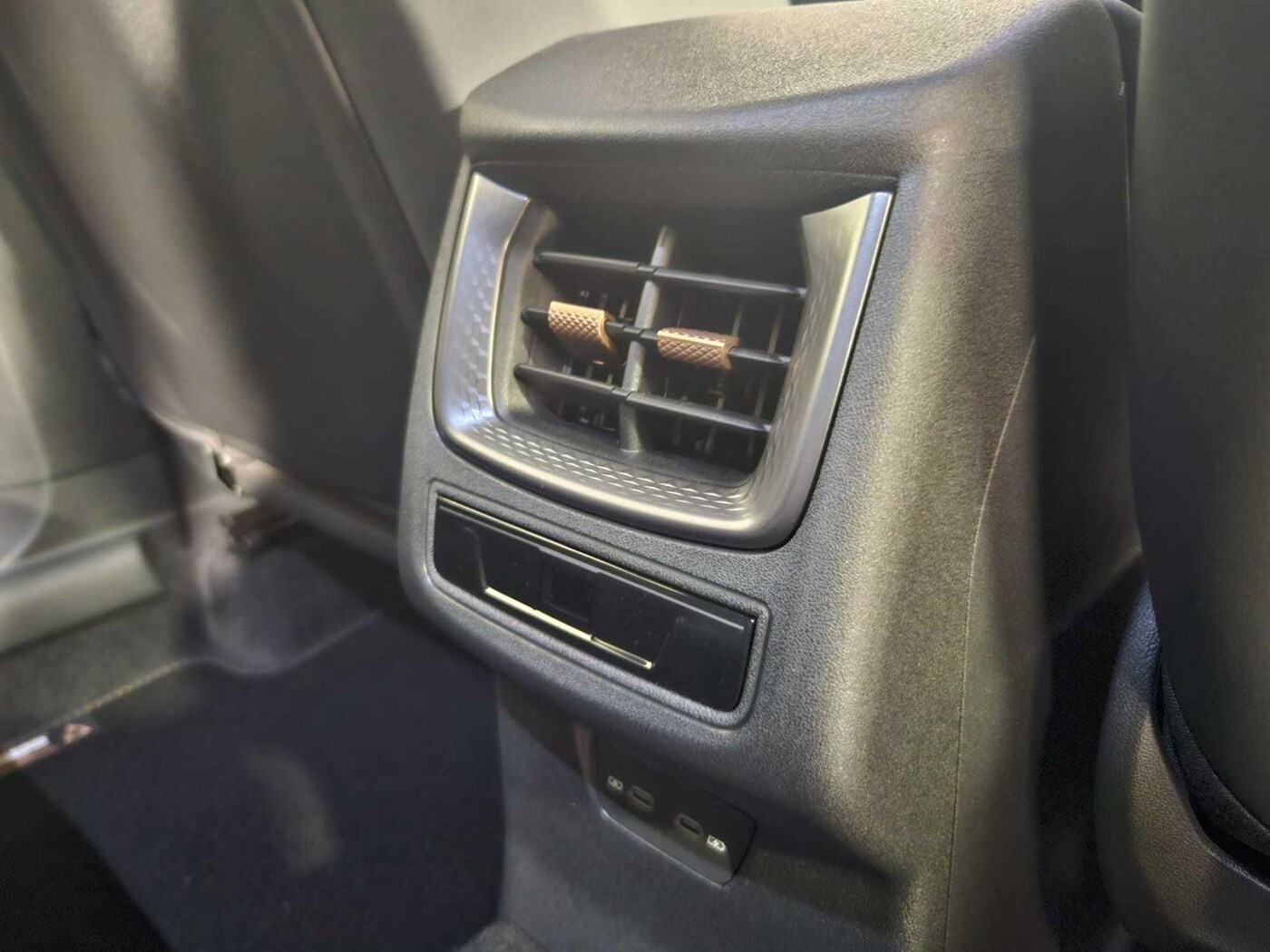CUPRA Terramar 1.5 eTSI DSG 110 kW (150 CV) — photo 9