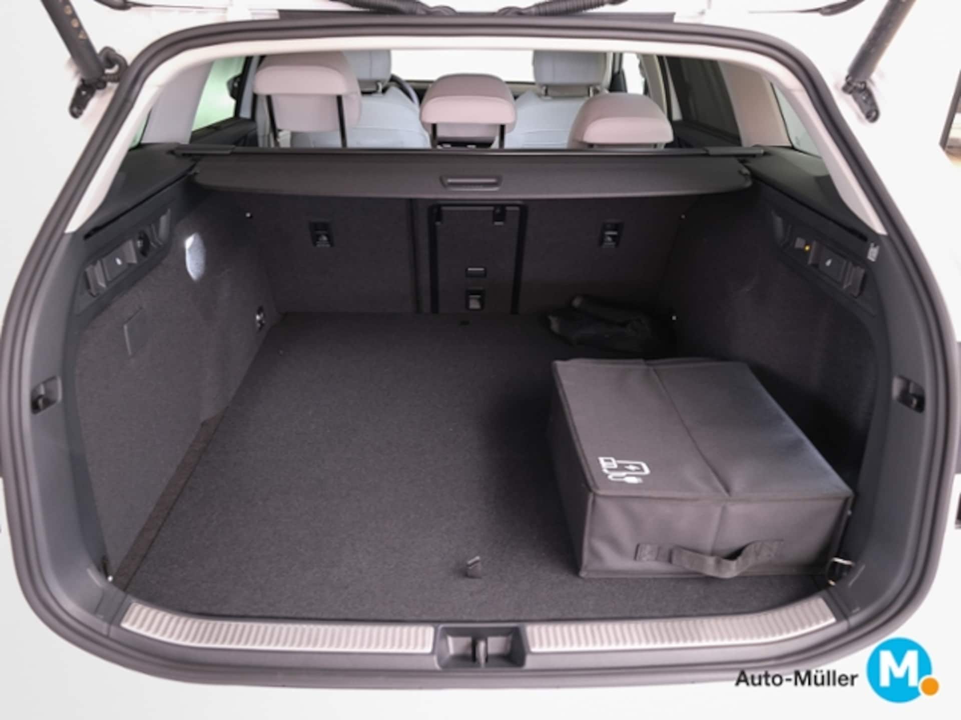 Volkswagen Passat Elegance