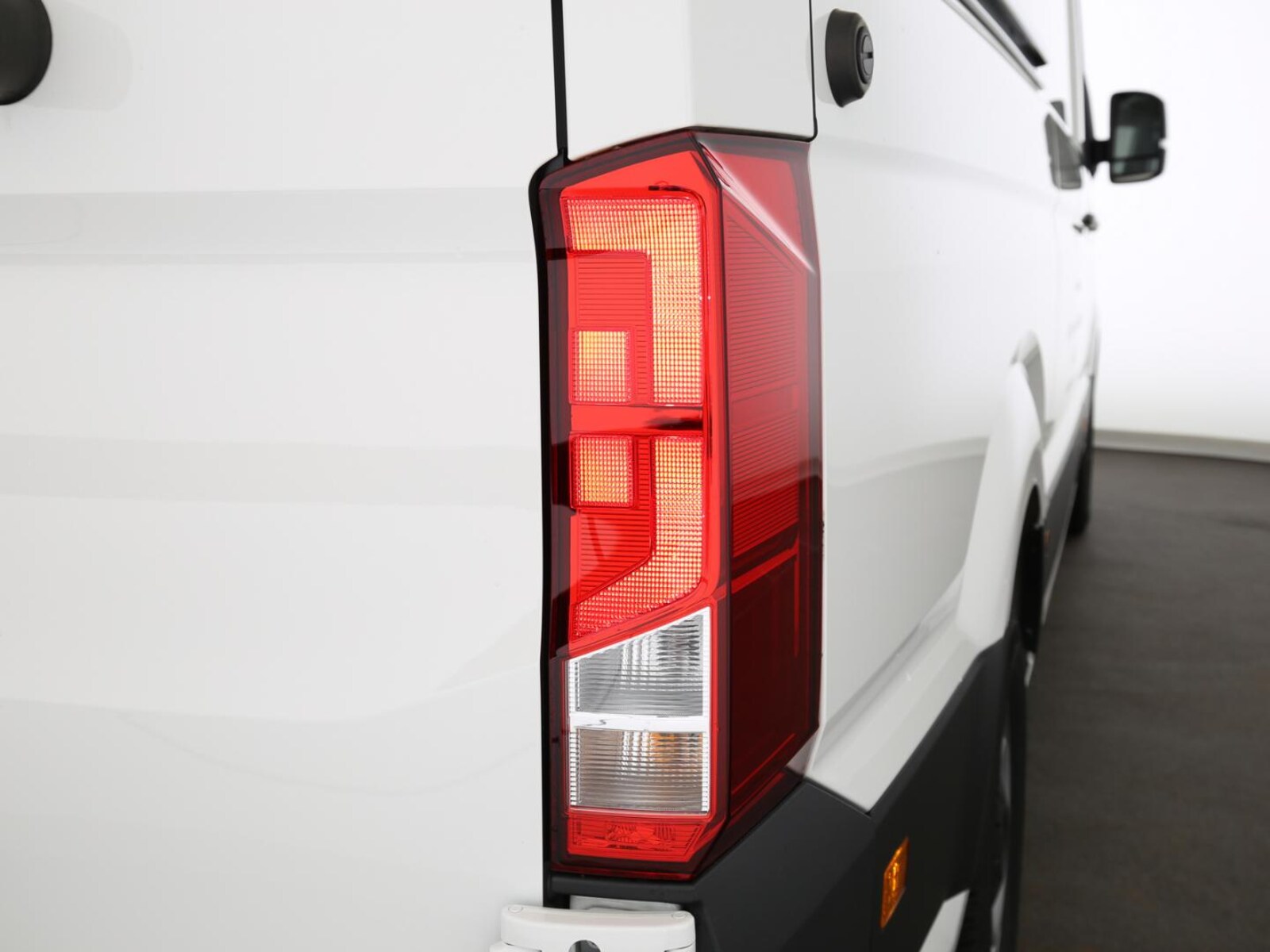Volkswagen Crafter Kasten mittlerer Radstand – Bild 26