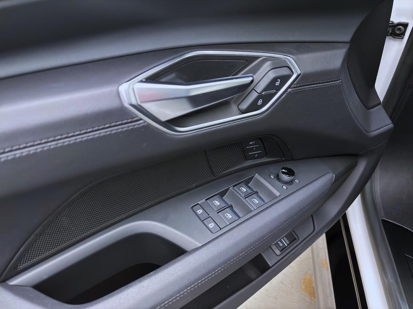 Image about Audi e-tron GT e-tron quattro