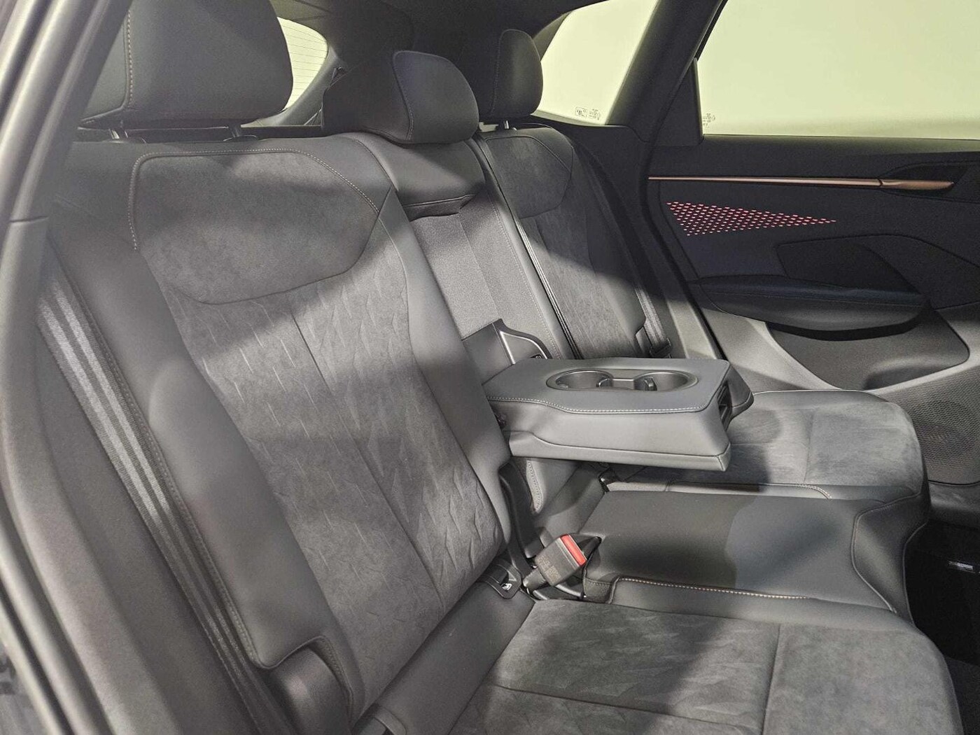 CUPRA Terramar 1.5 eTSI DSG 110 kW (150 CV) — photo 10