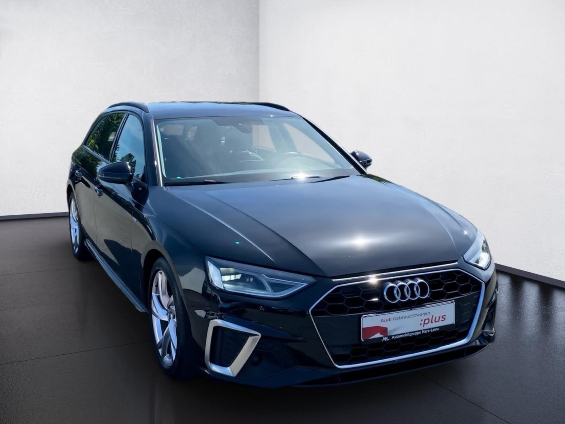 Audi A4 Avant S line