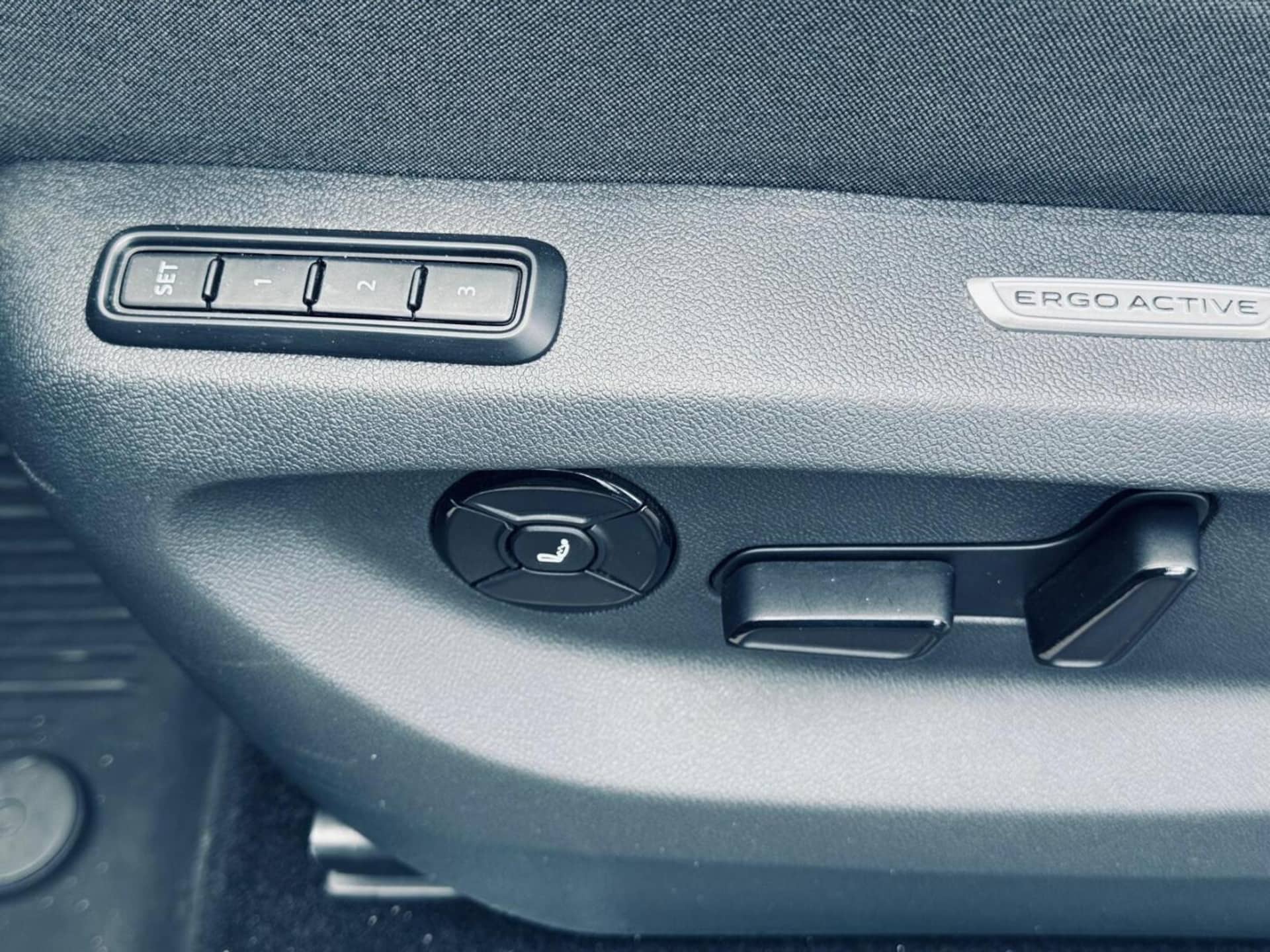 Volkswagen Tiguan R-Line Plus