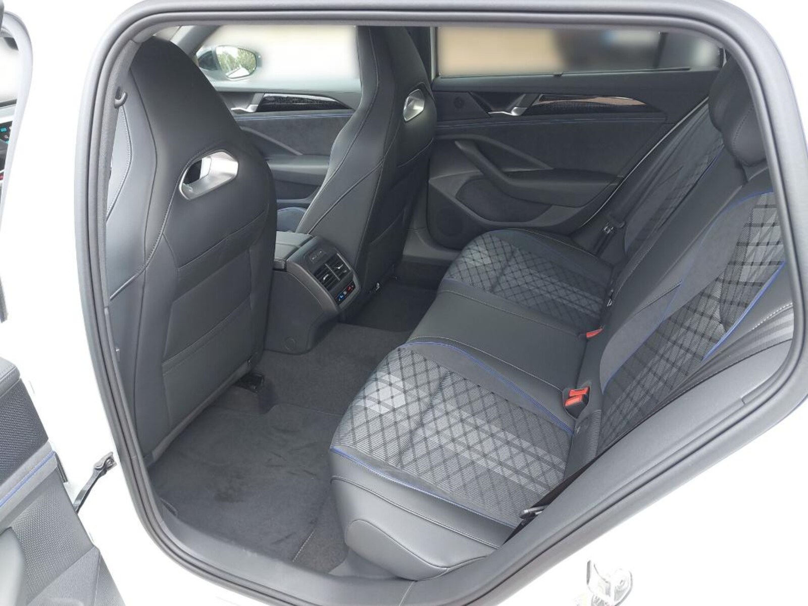 Volkswagen Passat Variant – Bild 15