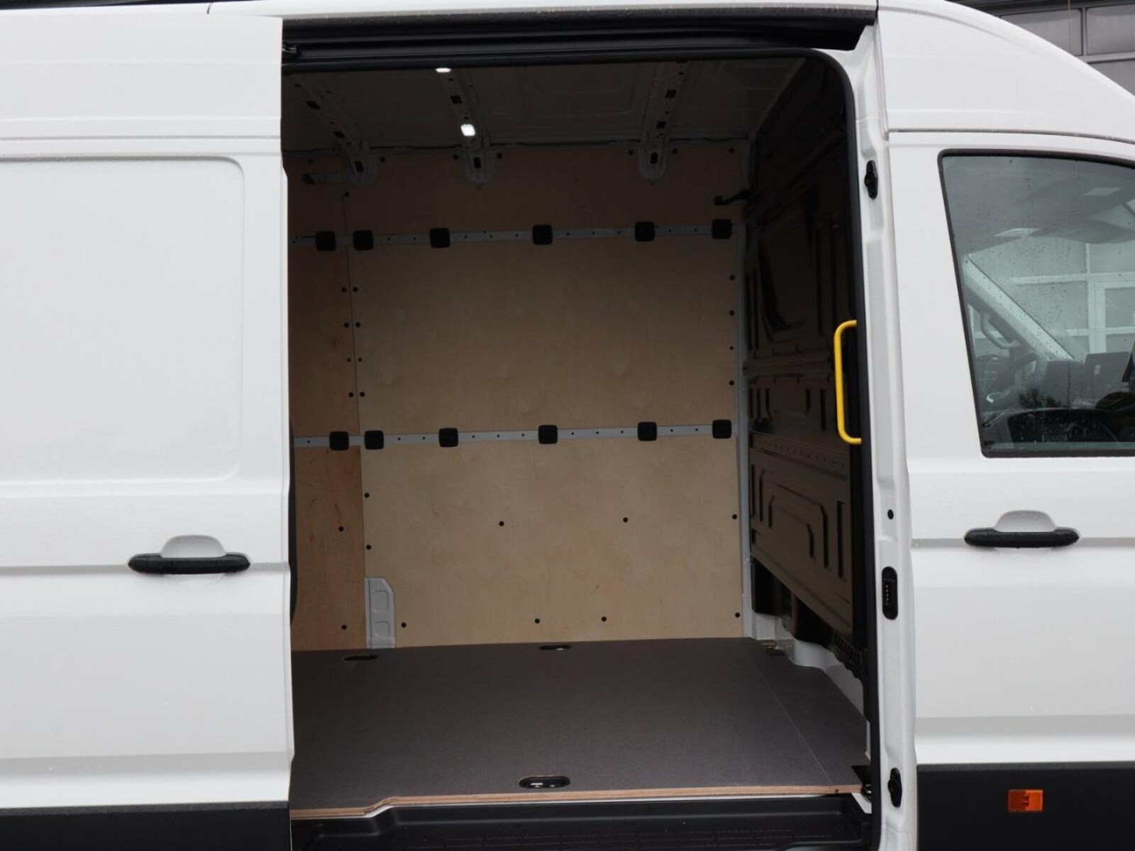 Volkswagen Crafter Kasten langer Radstand – Bild 4