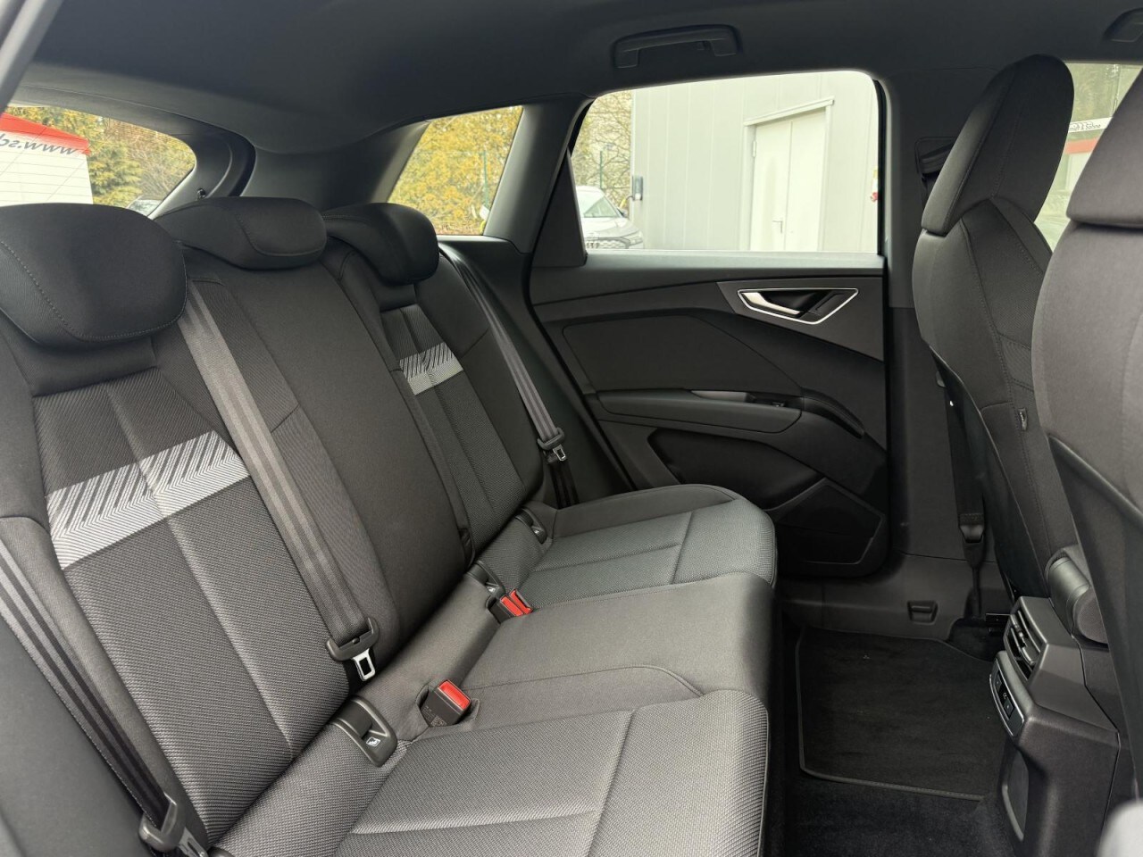 Image about Audi Q4 e-tron 40 e-tron