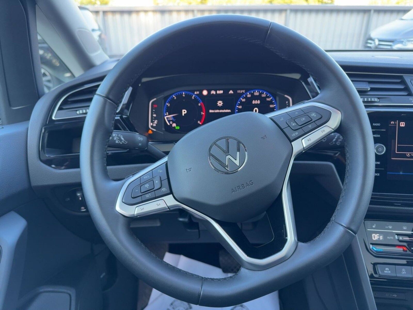 Volkswagen Touran – Bild 10