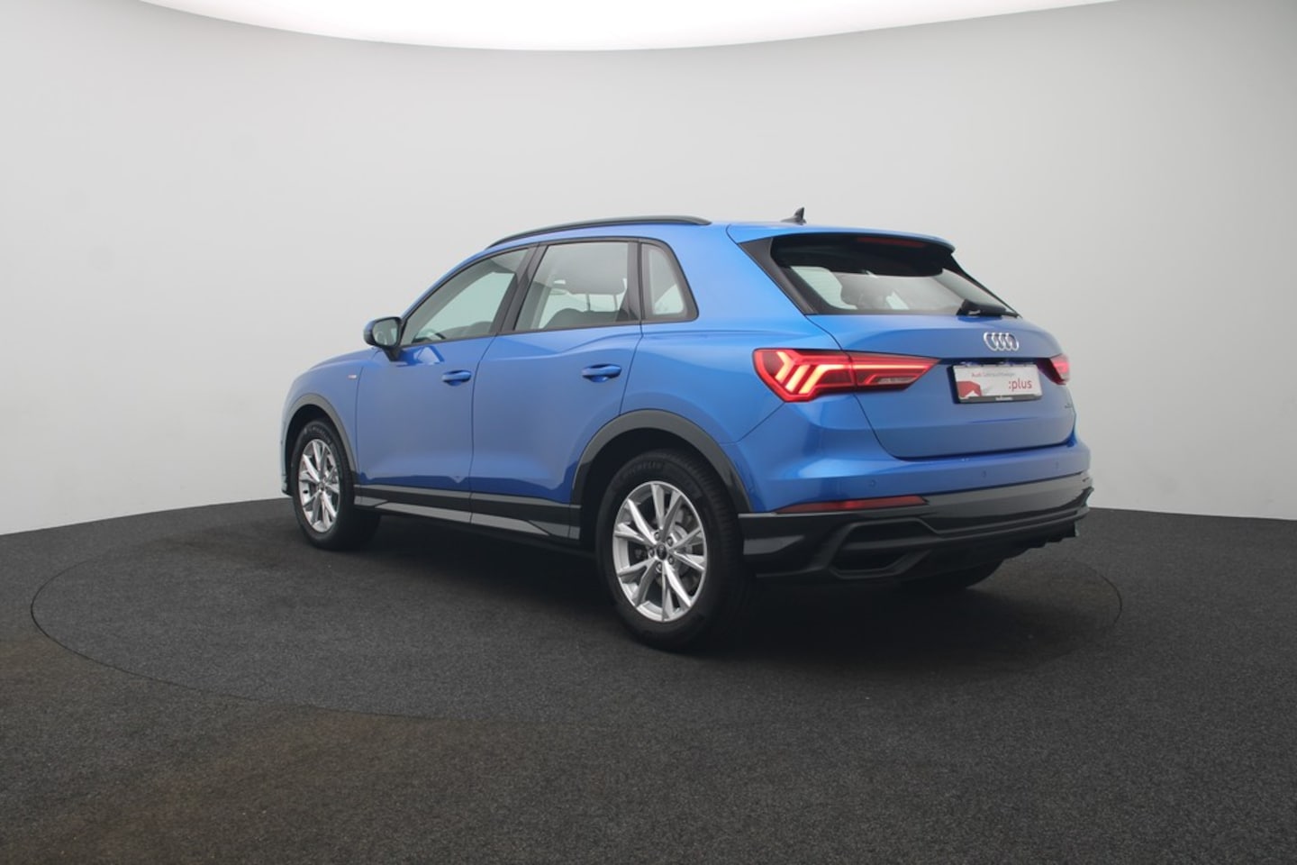Bild über Audi Q3 S line 45 TFSI quattro S tronic - für weitere Informationen kontaktieren Sie den Audi Partner