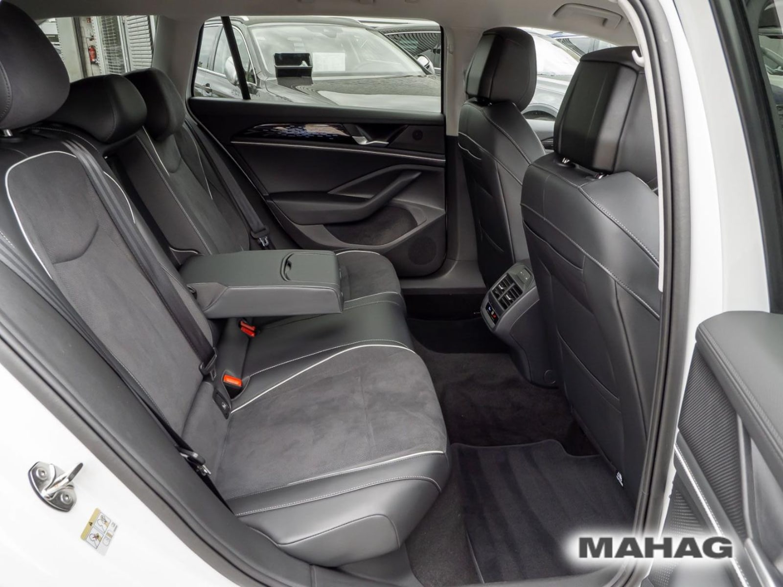 Volkswagen Passat – Bild 15