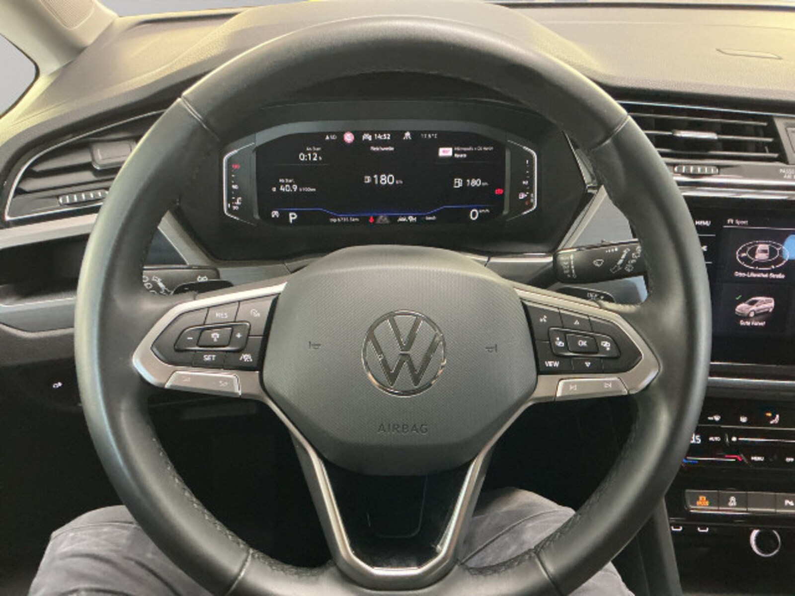 Volkswagen Touran – Bild 12