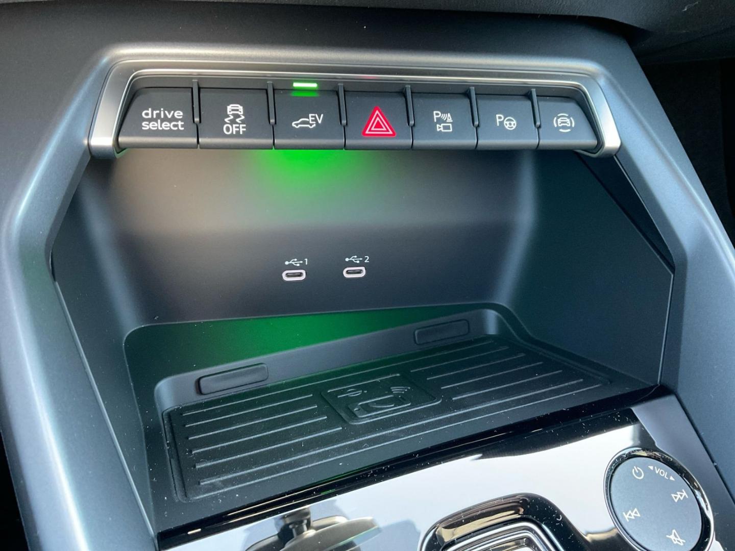 Image about Audi A3 Sportback TFSI e S line 40 TFSI e S tronic