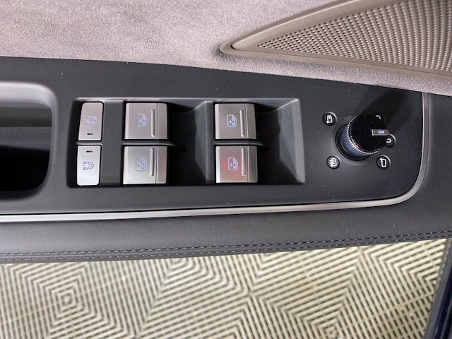 2025 Audi A8 Base - Photo 16